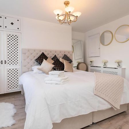 Gloucester Place Townhouse With Hot Tub! 切尔滕纳姆 外观 照片